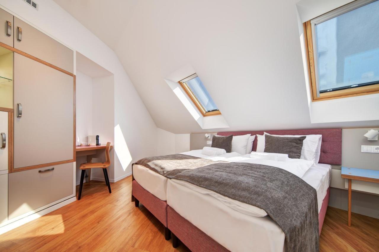 Fekete Sas Motel 에스테르곰 외부 사진